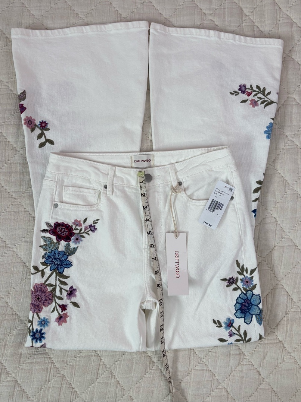 Driftwood Farrah Embroidered Flare Leg Jeans Sz 26 NWT - - Picture 7 of 16